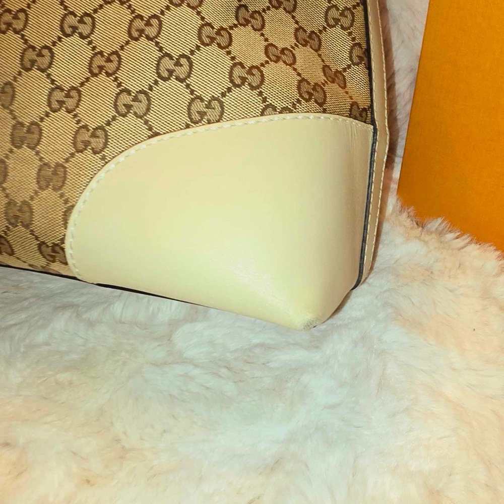 Gucci Handbag - Picture 12 of 15
